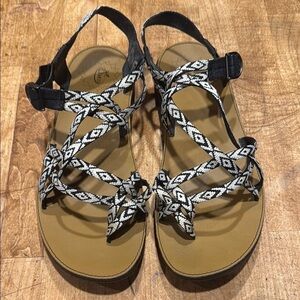 Chaco Black and White Sandals with Criss-Cross Straps